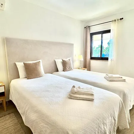 Quinta Andorinhas * كارفويرو