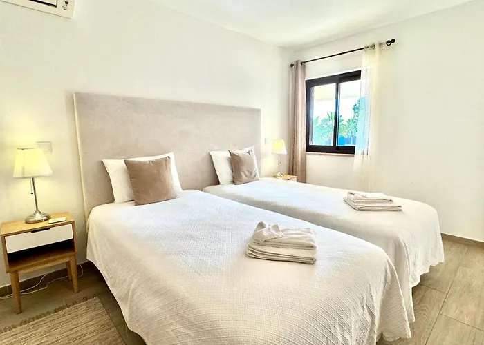 Quinta Andorinhas * Carvoeiro (Lagoa)